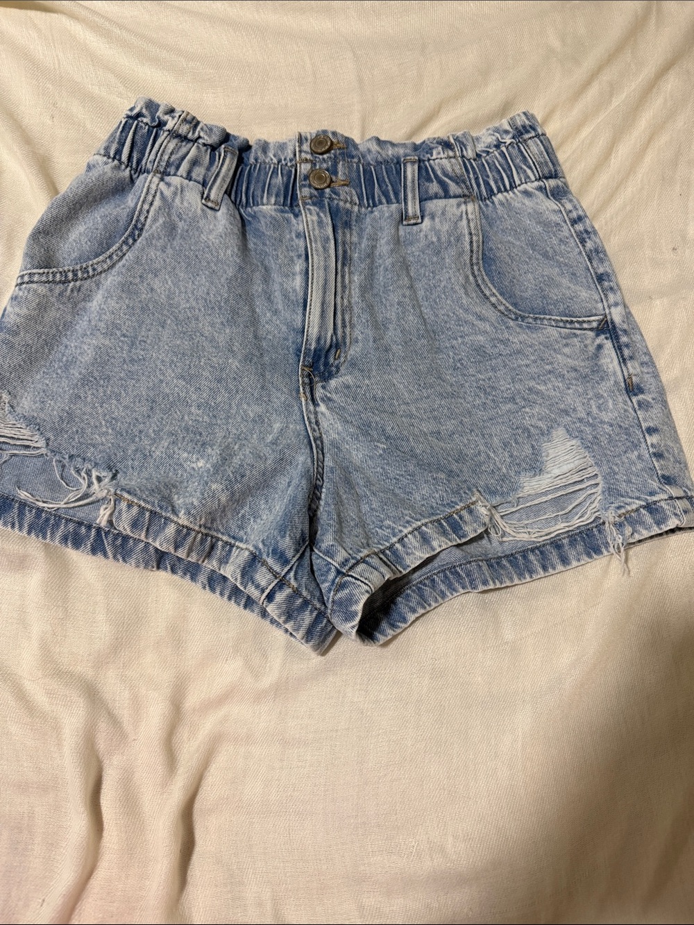 SO Light Blue Washed Denim Ruffle-Waist Jean Shorts